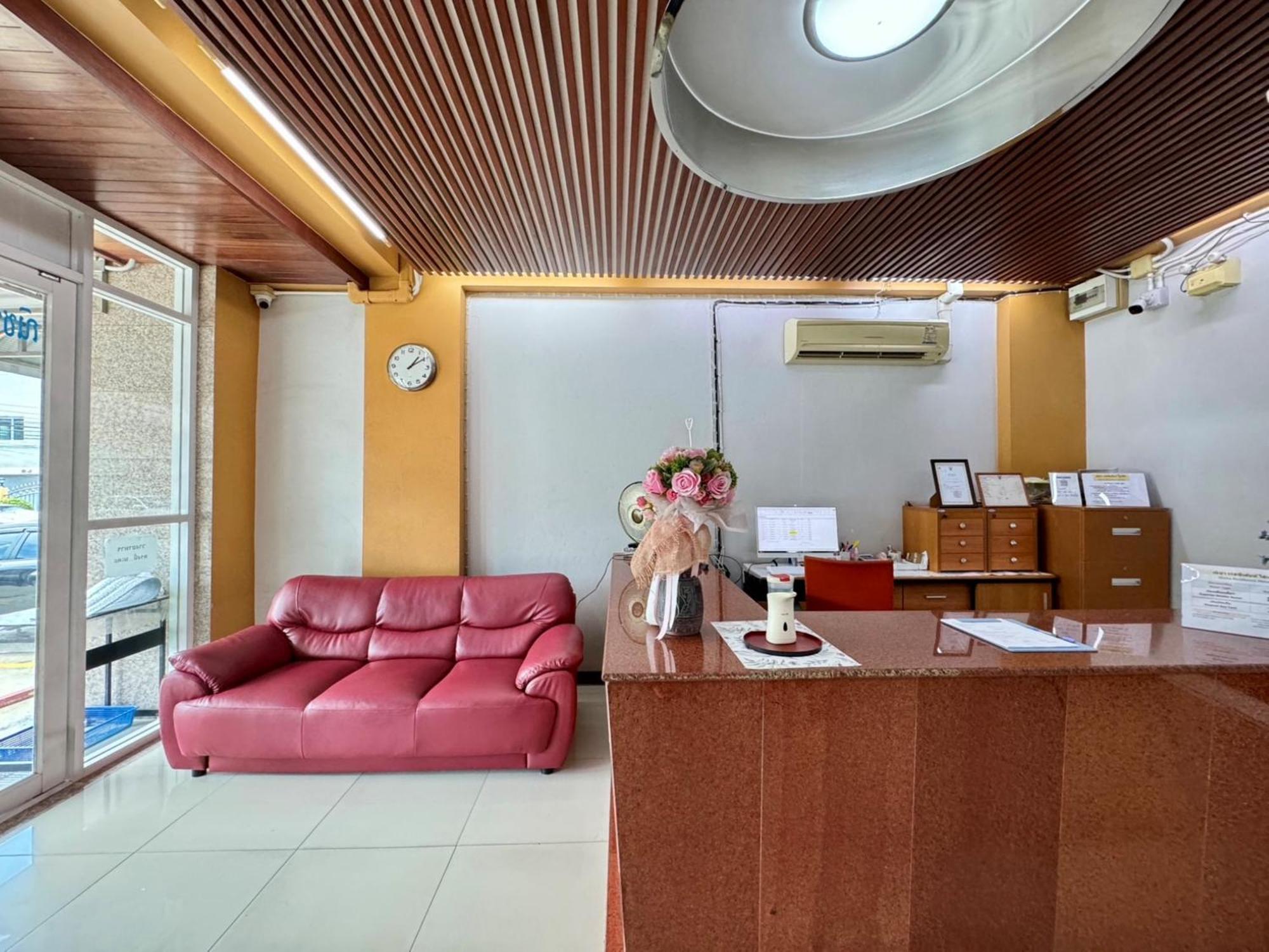 Nicha Residence Hotel Bangkok Exterior foto