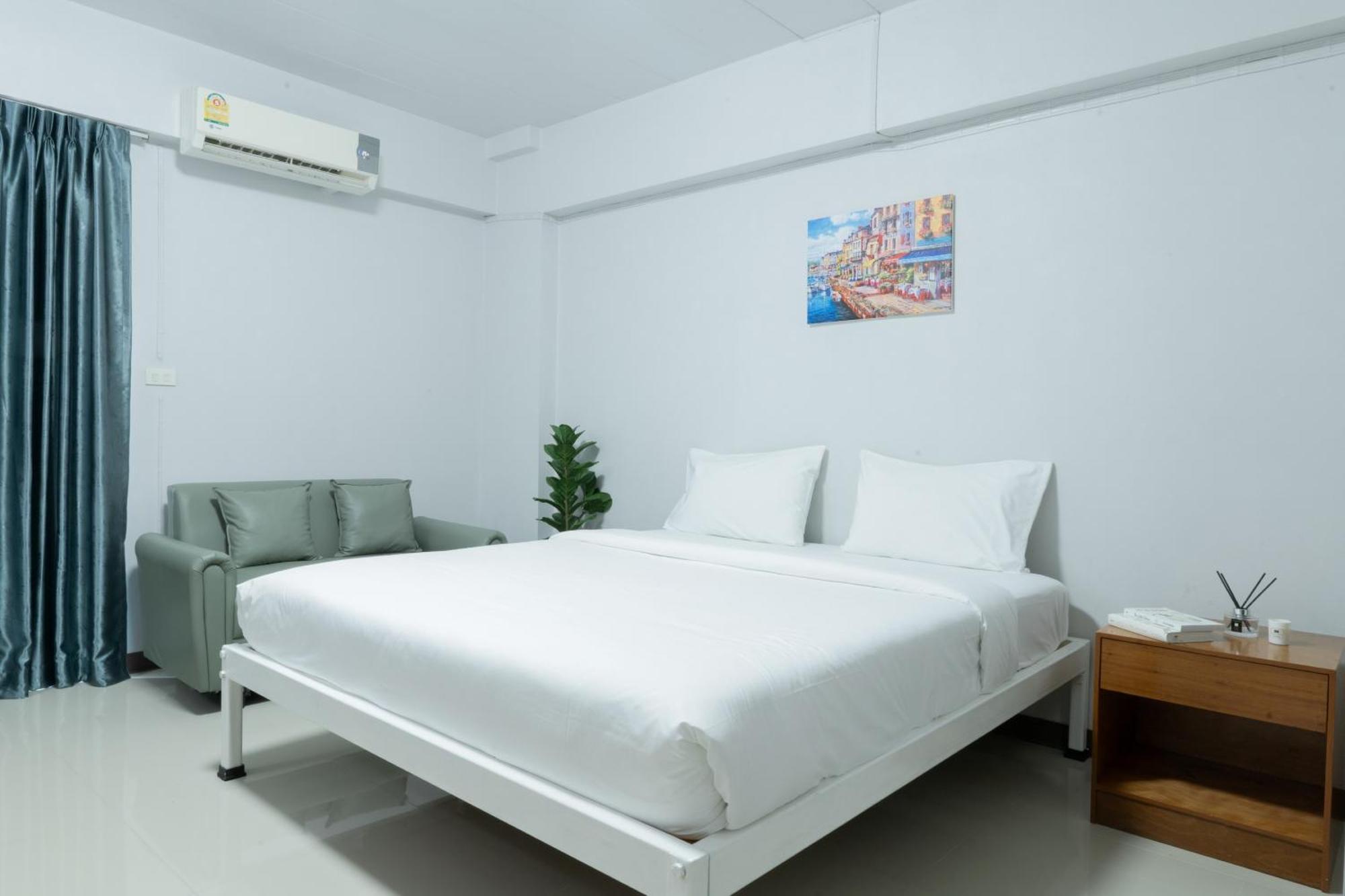 Nicha Residence Hotel Bangkok Exterior foto