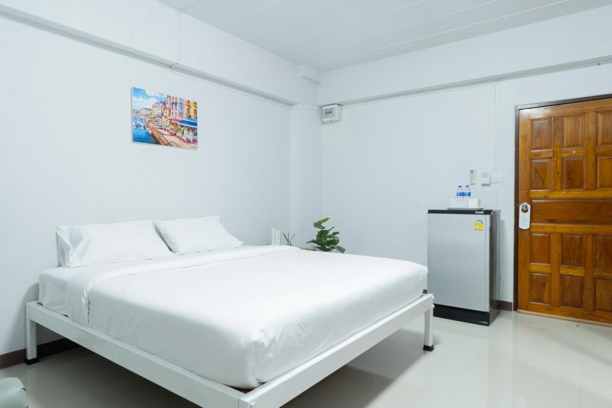 Nicha Residence Hotel Bangkok Exterior foto