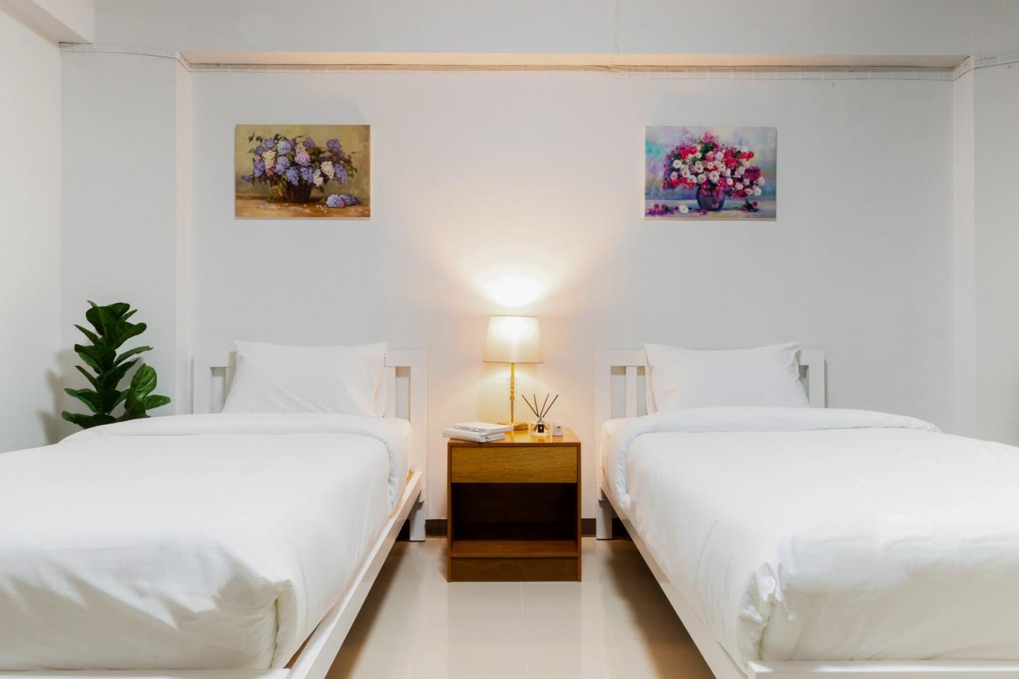 Nicha Residence Hotel Bangkok Exterior foto